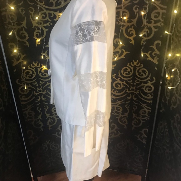 Suit - Picture 3 of 10